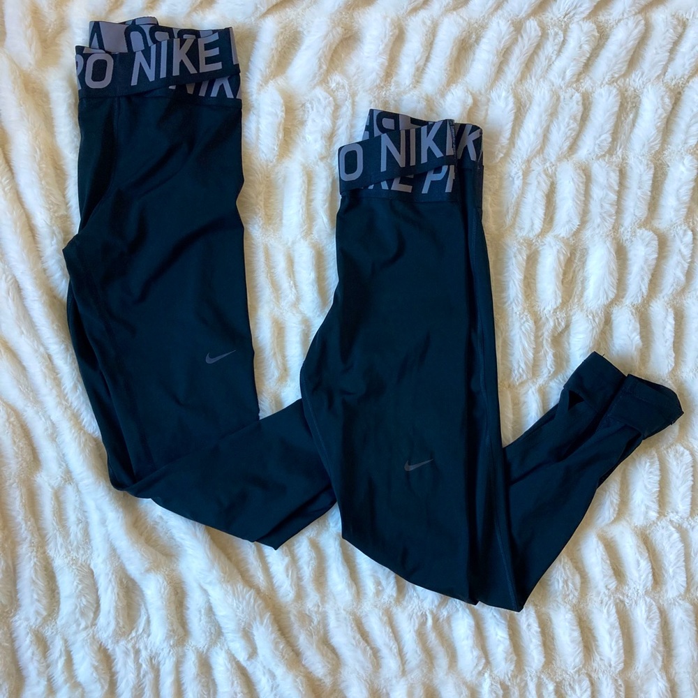 Women’s Nike Pro inter twist leggings